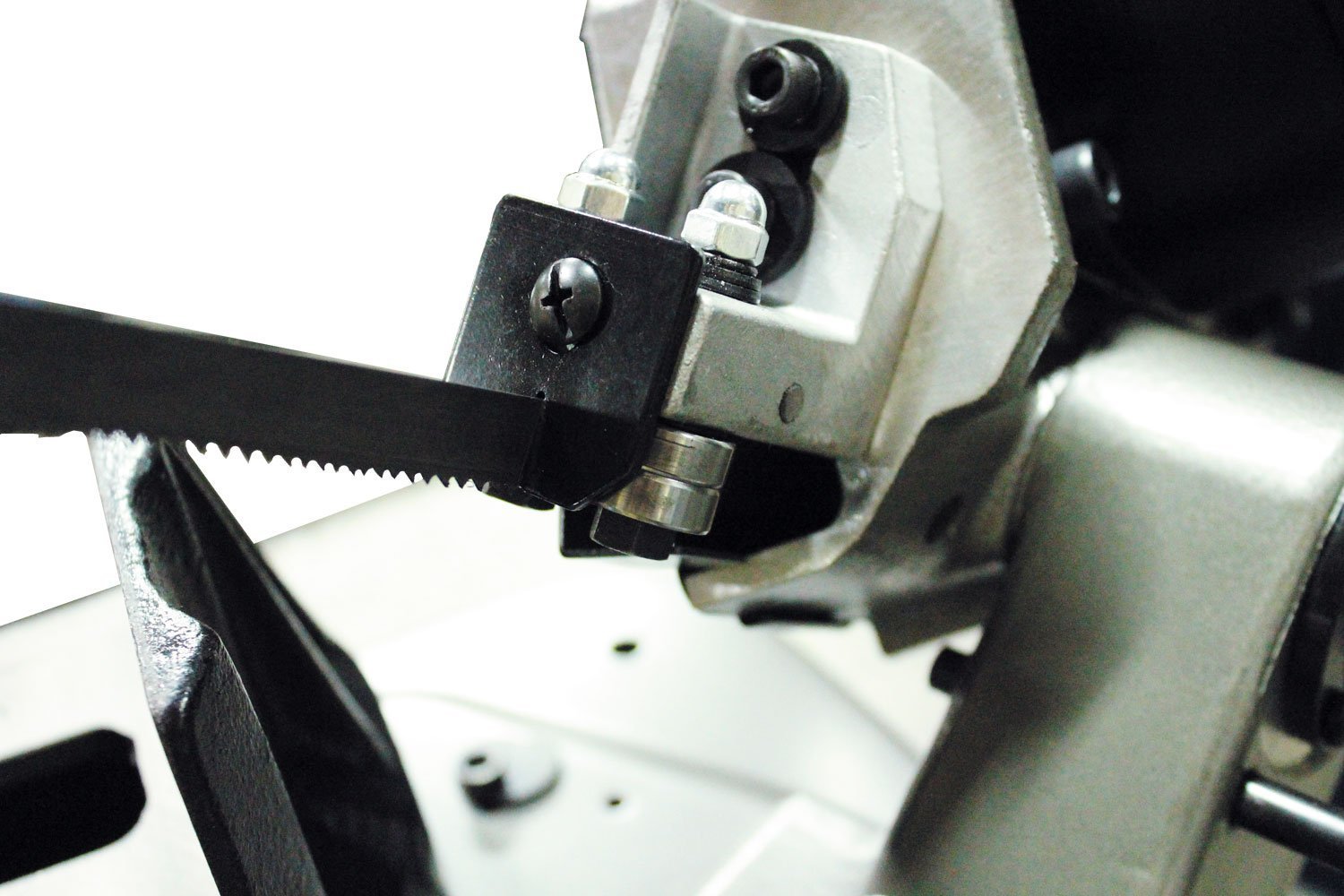 Стрічкопильний верстат по металу JET J-349V 230В,1кВт полотно 1440*13*0,65ммрозміри 650*310*450м