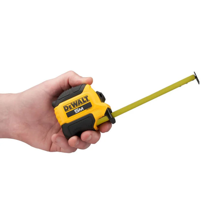 Рулетка вимірювальна DeWALT “COMPACT” магнітна L=5мм B=28мм DWHT38114-0