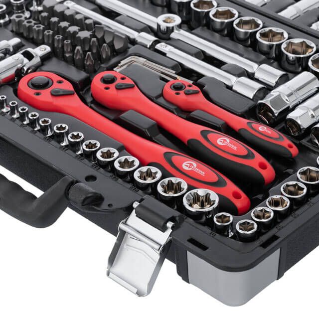 Професійний набір інструментів1/4″& 3/8″& 1/2″ 151 од,Cr-V ІНТЕРТУЛ (ЕТ-7151)