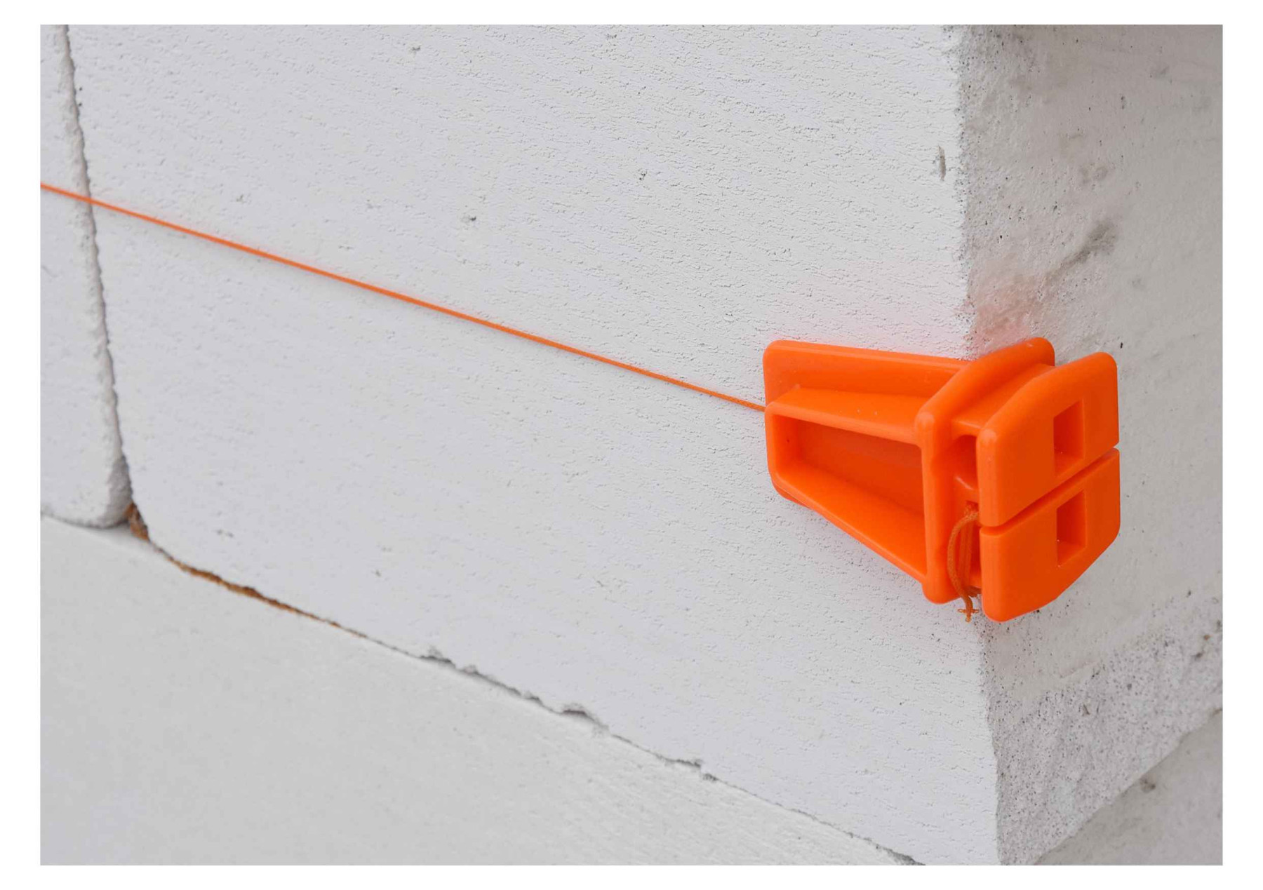 Тримачі кутові малярні VOREL з трасирувальн.шнуром L=18м,2шт.(17430)